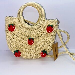 NWT‎ SAVANNA Strawberry Woven Purse